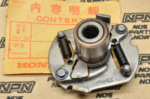 NOS Honda CB92 CL125 A SS125 A Spark Advance Advancer 30220-230-014