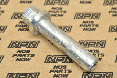 NOS Suzuki GT250 T20 T250 T305 T350 TC250 TC305 Cylinder Head Nut 09159-08004