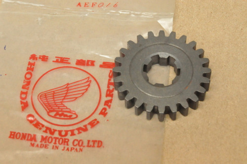 NOS Honda S65 Transmission Counter Shaft Top Gear 23481-035-000