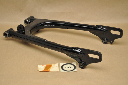 NOS Honda CB350 K2-K4 CB350G CL350 K2-K5 Rear Swing Arm Bracket 52100-317-000 B