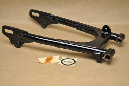 NOS Honda CB350 K2-K4 CB350G CL350 K2-K5 Rear Swing Arm Bracket 52100-317-000 B