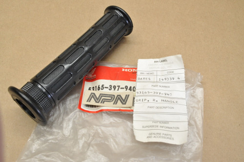 NOS Honda CB125 TT CB750 A Nighthawk Right Handlebar Grip 53165-397-940