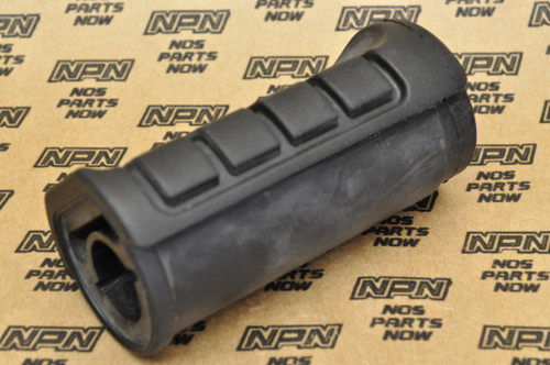 NOS Honda CMX450 GL1500 VT1100 VT700 Foot Rest Step Peg Rubber 50713-MK7-000