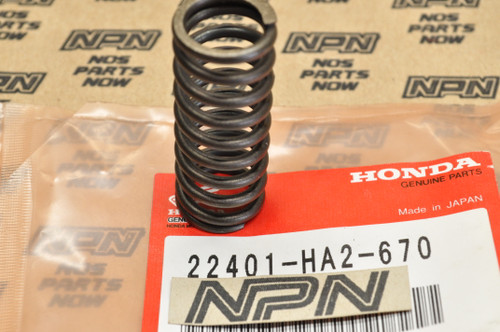 NOS Honda 1986 ATC250 R 1986-87 TRX250 R Fourtrax Clutch Spring 22401-HA2-670