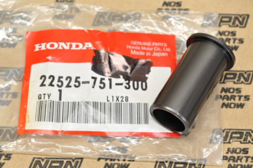 NOS Honda CD4538 CD4542 H3011 H4013 HT-R3009 Lawn Tractor Bushing 22525-751-300