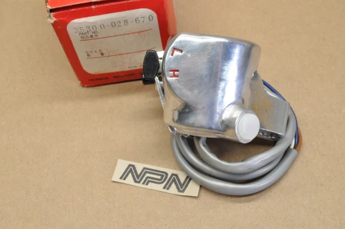 NOS Honda S90 Left Handlebar Horn Light Lo Hi Dimmer Switch 35300-028-670