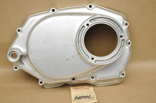 NOS Honda CA160 CA175 CB160 CL160 CL175 Right Clutch Cover 11330-216-000