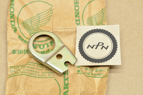 NOS Honda CB175 CB350 CB360 CB450 CB500 CB750 CL175 CL350 CL450 Front Turn Signal Socket Holder 33407-284-000