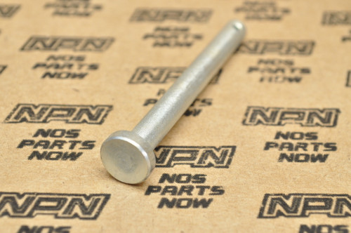 NOS Honda CB350 CB550 CB750 MT250 SL175 SL350 Seat Hinge Bar Pin 77103-313-000