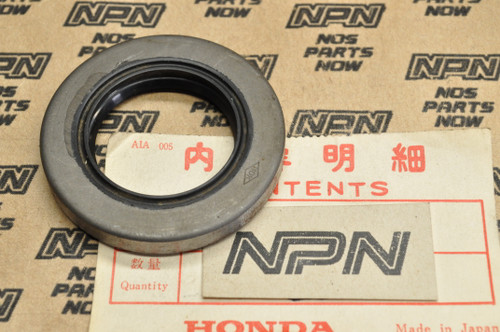 NOS Honda CA72 CA77 CL72 CL77 Rear Wheel Drive Flange Dust Seal 91253-250-000