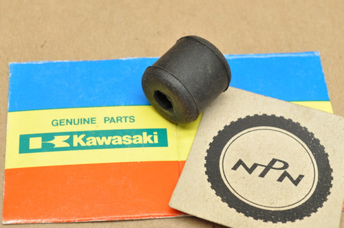 NOS Kawasaki A1 A7 H1 KH250 KH400 KH500 KZ1000 KZ550 KZ750 S1 S2 S3 W1 W2 Side Kick Stand Damper 92075-031 NOS Kawasaki A1 A7 H1 KH250 KH400 KH500 KZ1000 KZ550 KZ750 S1 S2 S3 W1 W2 Side Kick Stand Damper 92075-031