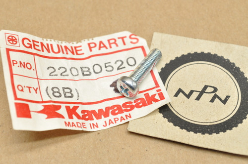 NOS Kawasaki A1 A7 C2 F11 F9 G3 KD80 KDX175 KE250 KH400 KV75 KX250 KZ305 KZ900 MT1 W2 Z1 Screw 220B0520 NOS Kawasaki A1 A7 C2 F11 F9 G3 KD80 KDX175 KE250 KH400 KV75 KX250 KZ305 KZ900 MT1 W2 Z1 Screw 220B0520