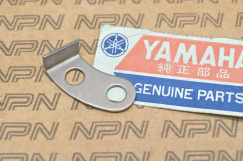 NOS Yamaha DT1 DT2 DT3 RT1 RT2 RT3 YZ250 YZ360 Kick Stopper Plate 214-15668-00