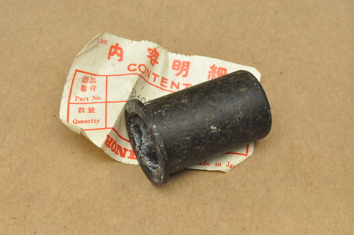 NOS Honda CB350 F CB400 CB450 CB750 CBX CL450 CR250 XL250 Swing Arm Pivot Bushing 52108-457-300 NOS Honda CB350 F CB400 CB450 CB750 CBX CL450 CR250 XL250 Swing Arm Pivot Bushing 52108-457-300