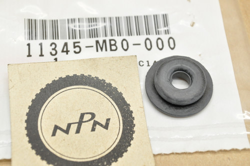 NOS Honda CB550 CB650 CB700 PC800 VF1100 VF700 VF750 VFR700 VT1100 Rear Cover Grommet B 11345-MB0-000