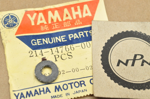 NOS Yamaha AT1 CT1 DT250 DT3 DT400 GT1 GT80 JT1 L5T MX100 MX80 RT1 TY80 XS750 YAS1 YCS1 Washer Plate 214-14766-00