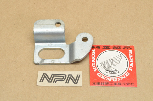 NOS Honda CB125 S CL100 S CL125 S Right Rear Turn Signal Mount Bracket Plate 33608-324-670