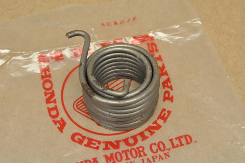 NOS Honda C100 C102 C110 C105 T Kick Start Starter Spring 28281-001-010