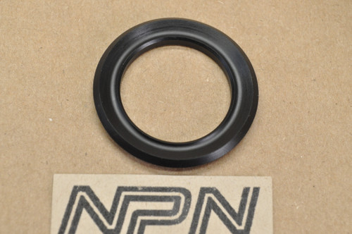 NOS Honda 1984 1986-88 TRX200 1985-87 TRX250 Kingpin Dust Seal 51217-VM5-003