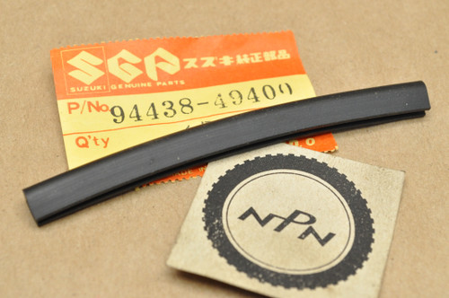 NOS Suzuki 1983-84 GS1100 Lower Cowling Cover Molding Trim 94438-49400