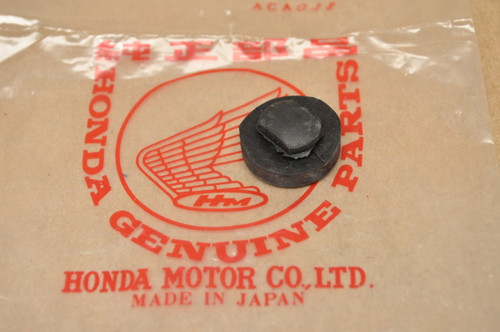 NOS Honda C70 CA175 CB175 CB350 CB450 CB500 CB750 Side Kick Stand Stop Rubber 50543-283-000