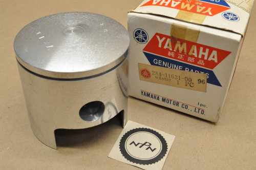 NOS Yamaha 1970-71 RT1 Standard Size Piston 284-11631-00-96