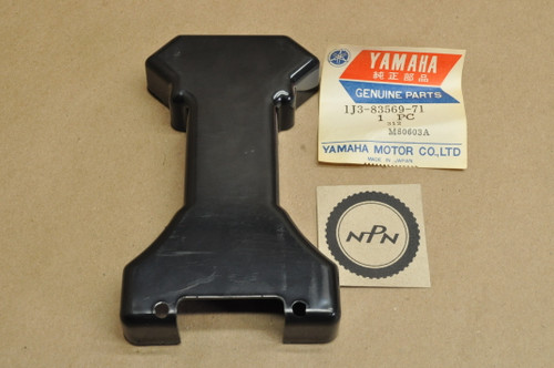 NOS Yamaha RD400 XS360 XS400 XS500 XS650 XS750 XS850 Pilot Light Box Lower Cover 1J3-83569-71