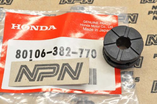 NOS Honda 1977 CT125 1977-78 XL100 XL125 Rear Fender Mount Rubber 80106-382-770