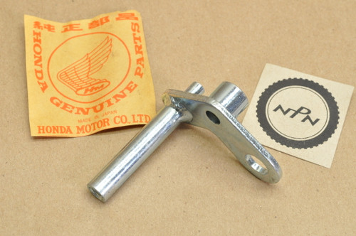 NOS Honda CT90 Trail 90 Air Filter Cleaner Stay Bracket 17233-077-305