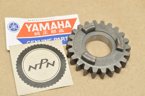 NOS Yamaha 1977-81 YZ100 1977-80 YZ125 Fifth 5th Pinion Gear 22T 2W5-17151-00