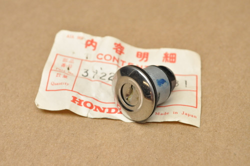 NOS Honda CB125 S CM200 CM400 CX500 D Gas Tank Filler Lid Lock