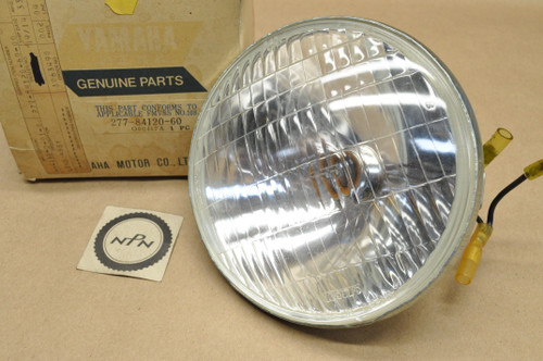 ヤマハHT-1ヘッドライト NOS Yamaha HT1 LT2 LT3 Koito Sealed Beam Head Light Lens 6V 25/25W