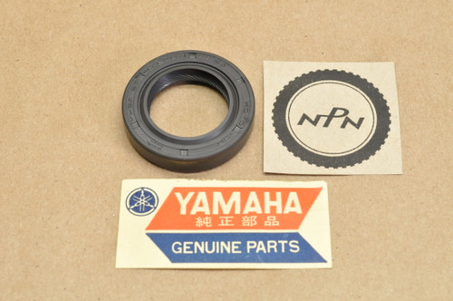 NOS Yamaha IT175 YZ100 YZ125 Oil Seal Crankshaft Oil Seal 93102