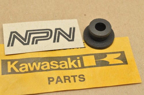 NOS Kawasaki 1984-86 ZX550 GPz Mirror Screw Rubber Damper 92075