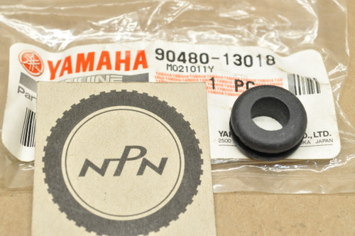 NOS Yamaha IT250 IT400 RD400 TT600 XC125 XVZ12 YZ125 YZ80 Grommet