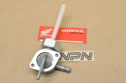 NOS Honda CM400 CM400T XL500 XR250 XR500 Gas Tank Petcock Body