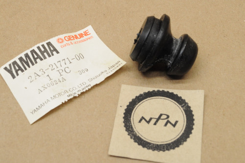 NOS Yamaha DT80 GT80 GTMX MX80 Oil Tank Body Cap 2A3-21771-00