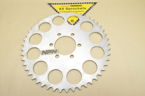 流木 NOS Yamaha 1976 YZ100 77-80 YZ125 Rear Wheel Drive Sprocket 49T