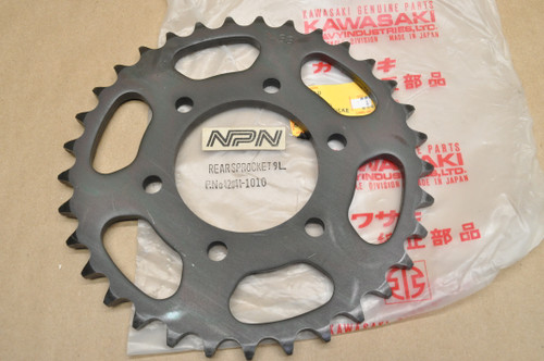 NOS Kawasaki KZ1000 KZ650 KZ700 KZ750 Rear Drive Chain Sprocket