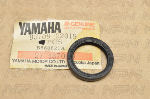 NOS Yamaha IT175 SR250 TT250 WR250 XT250 YZ100 YZ125 YZ250 Oil