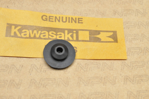 NOS Kawasaki G3 SS G3TR G4 TR KV100 Chain Case Cover Rubber Plug