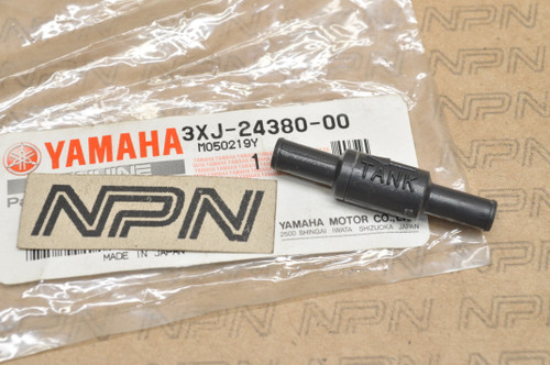 NOS Yamaha TZ250 WR250 WR400 YZ125 YZ250 YZ400 Tank Pipe Joint 3XJ