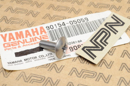 NOS Yamaha YFM350 XVZ12 XVZ13 Fender Fairing Binding Screw 90154