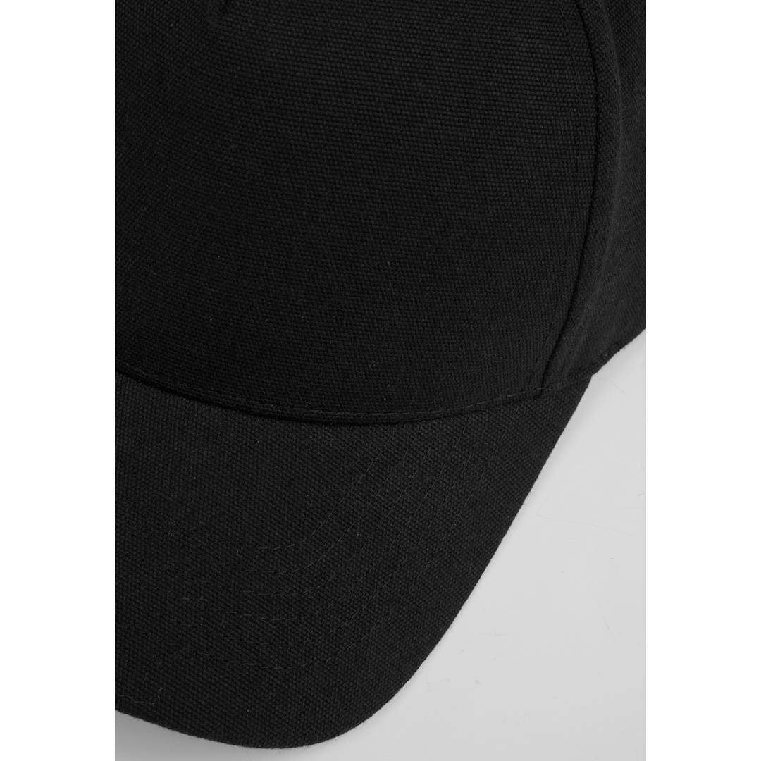 Black (995)