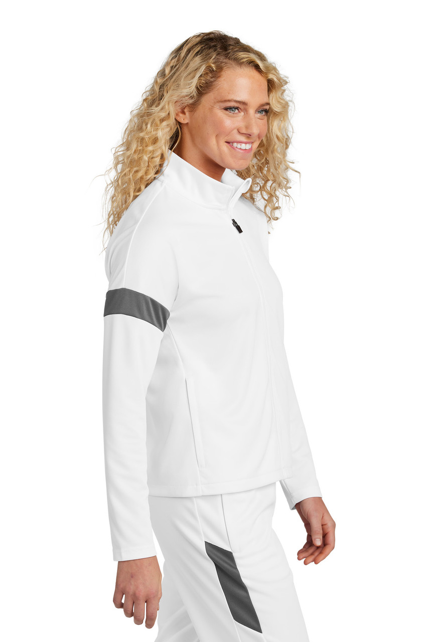 White/IrGy