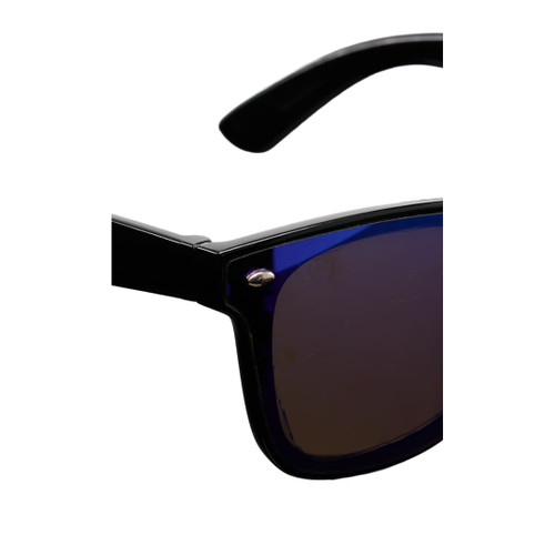 Black (BK)