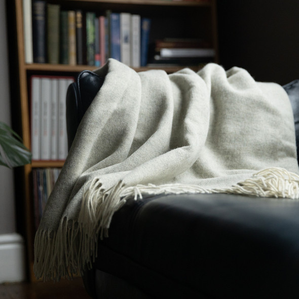 Luxurious 100% Wool Herringbone Blanket - Ash Grey
