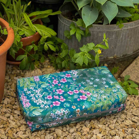 Luxury Garden Kneeler / Kneeling Pad With Handle - Cottage Garden Teal, Traditional Floral Design