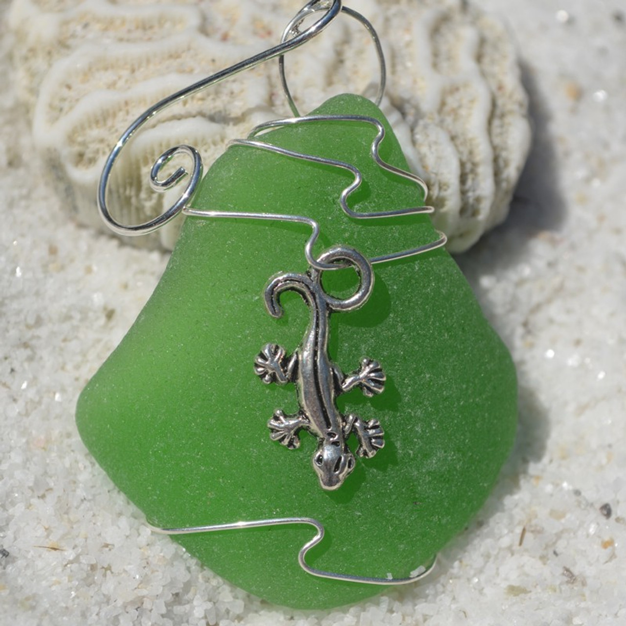 Wire Wrapped Lizard Christmas Ornament