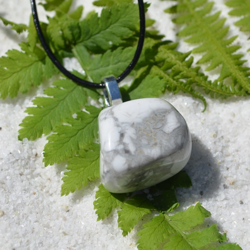 White Howlite Necklace Quartz Crystal Pendant Cord Healing Stone Chakra  Oval | eBay